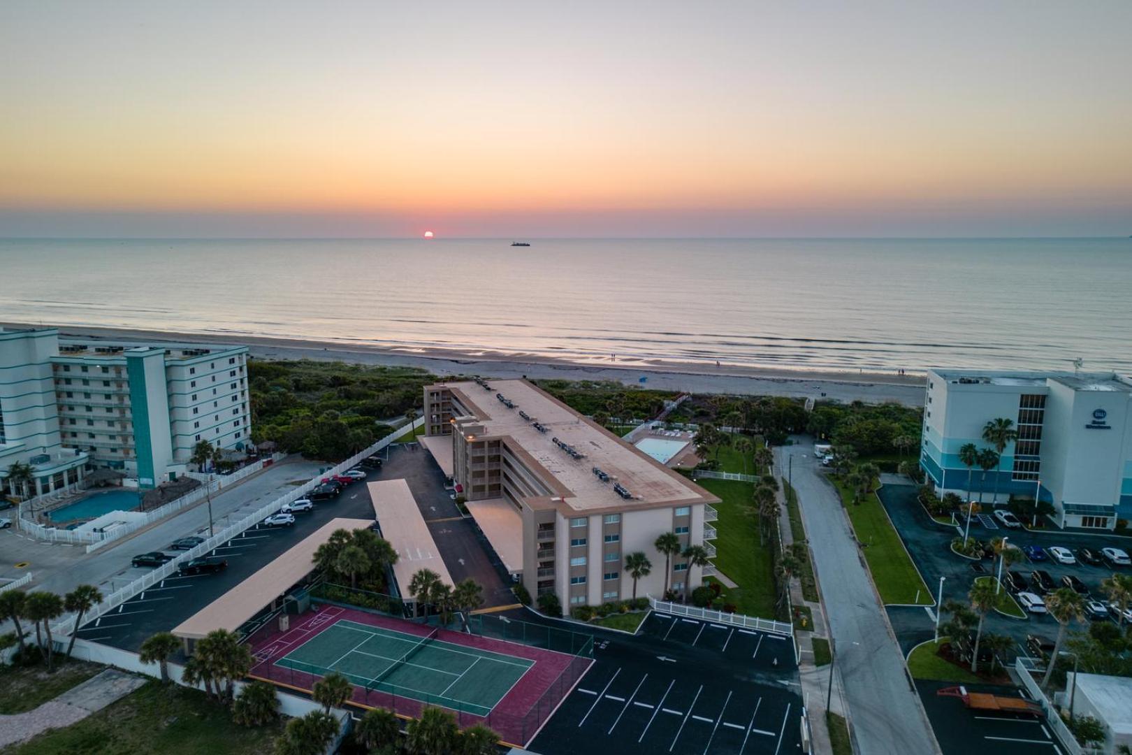 Cocoa Beach Towers Eksteriør bilde